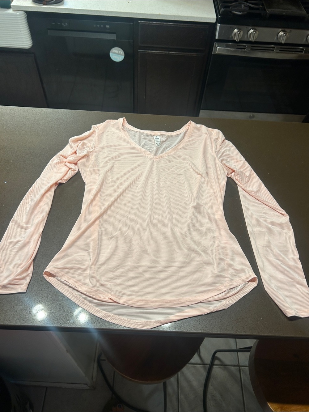 Women’s Lightweight Long-Sleeve V-Neck Top - Pale Pink